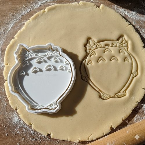 Emporte-piece totoro 8 cm - moule a biscuit artisanal studio ghibli