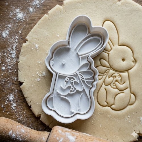 Emporte-piece lapin de paques avec oeuf 8 cm - moule patisserie