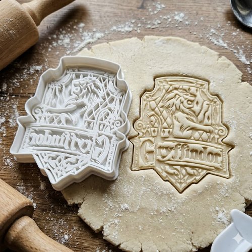 Emporte-piece gryffondor pour biscuits et pate a sucre - 8 cm