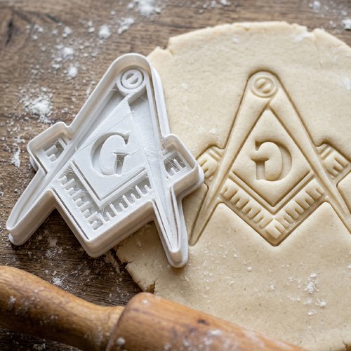 Emporte-piece franc-maconnerie 8 cm plastique noir