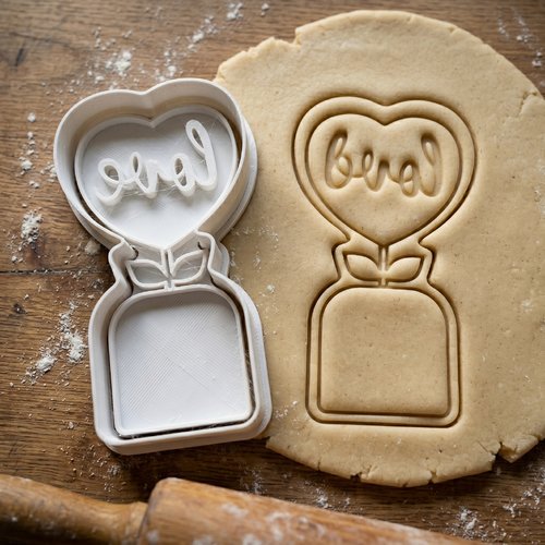 Emporte-pièce cœur love moule biscuit artisanal 8cm noir