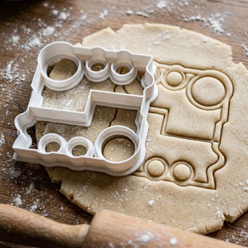 Emporte-piece train 8 cm pour patisserie et biscuits