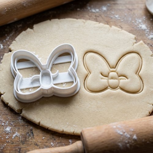 Emporte-piece noeud 8 cm - moule biscuit patisserie