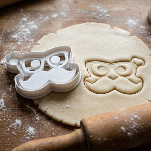 Emporte-piece moustache et lunettes 8cm - moule biscuit
