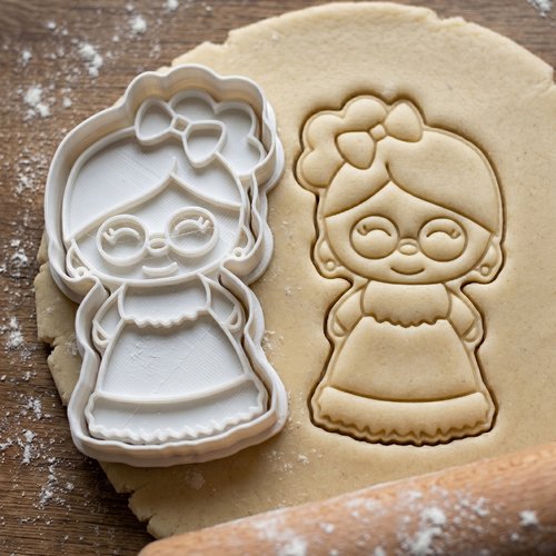 Emporte-pièce fillette à lunettes, moule biscuit artisanal 8 cm