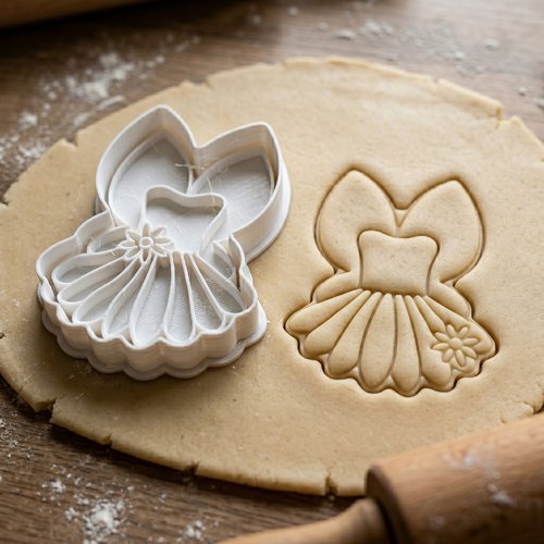 Emporte-pièce robe princesse 8cm moule pâtisserie