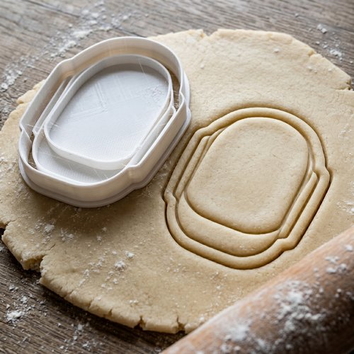 Emporte-piece artisanal noir 8 cm pour biscuits