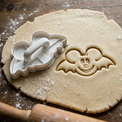 Emporte-piece mickey chauve-souris halloween 8 cm pour biscuits
