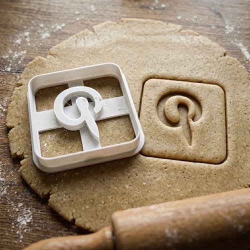 Emporte-pièce artisanal 8cm noir - moule à biscuits