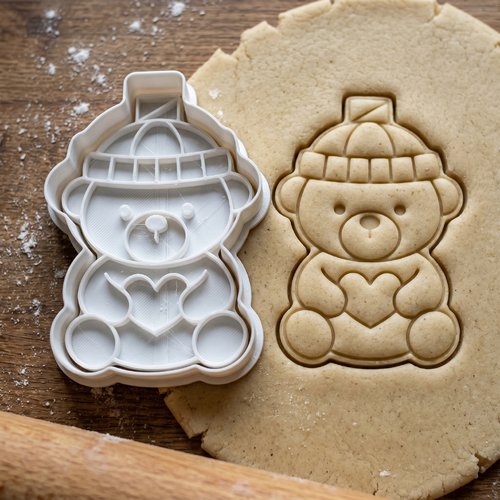 Emporte-pièce ours au coeur et bonnet 8 cm