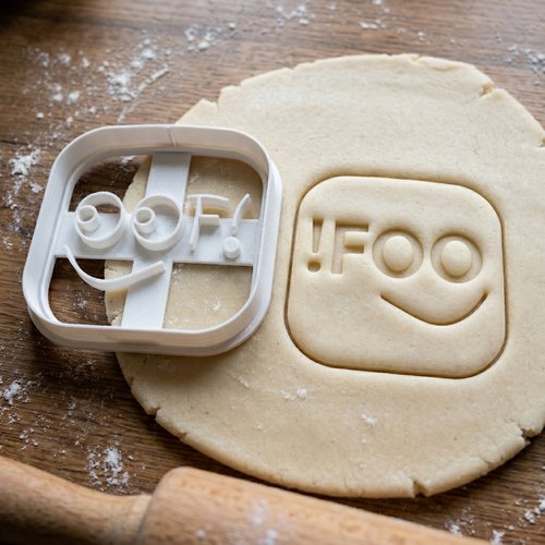 Emporte-pièce oof! smiley 8cm - moule à biscuit artisanal