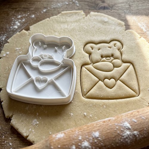 Emporte-pièce ours lettre d'amour 8 cm - moule
