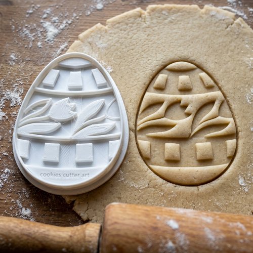 Emporte-pièce oeuf de pâques motif floral 8 cm