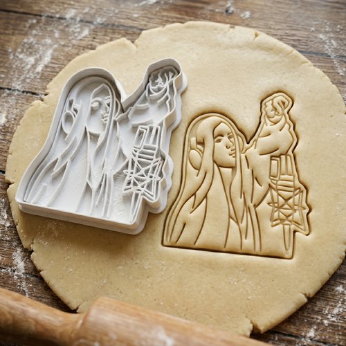 Emporte-piece chanteuse micro, moule biscuit artisanal 8cm