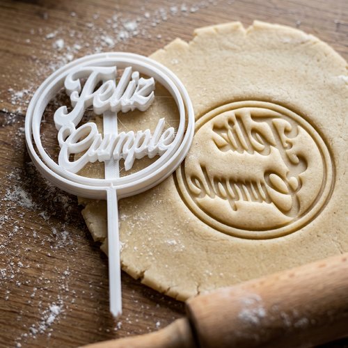 Emporte-piece feliz cumple - moule a biscuit anniversaire 8cm