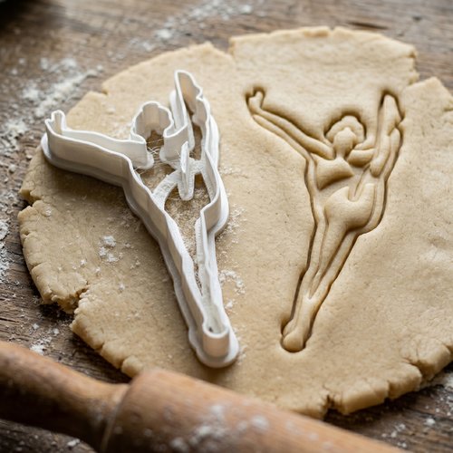 Emporte-pièce gymnaste danseuse 8 cm - moule à biscuits