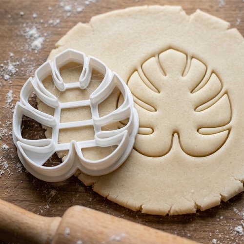 Emporte-pièce monstera 8 cm - moule à biscuit tropical artisanal