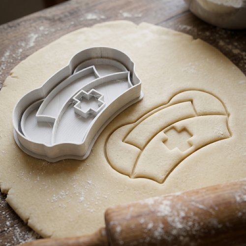 Emporte-pièce bonnet infirmière - moule à biscuit artisanal 8 cm