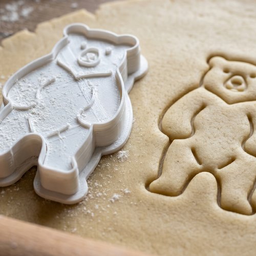 Emporte-pièce ours 8 cm - moule à biscuit artisanal en plastique noir