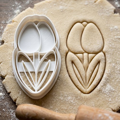 Emporte-pièce tulipe 8 cm - moule à biscuits artisanal noir