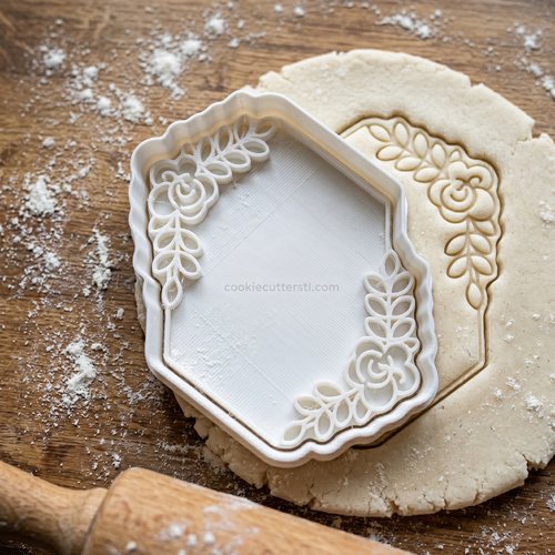 Emporte-pièce cadre floral 8 cm - moule biscuits et pâte à sucre