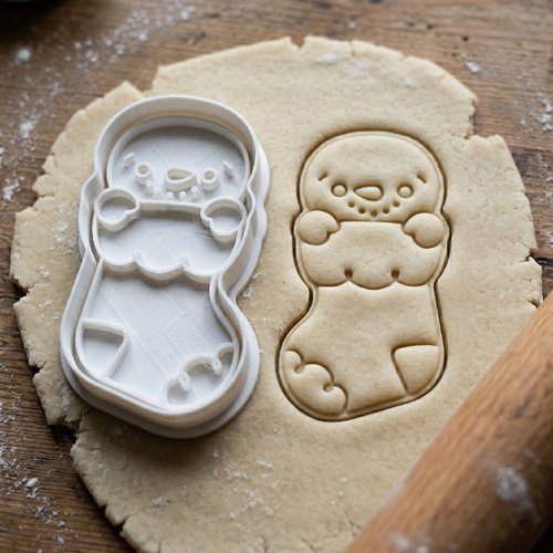 Emporte-piece bonhomme de neige chaussette - moule a biscuit 8 cm