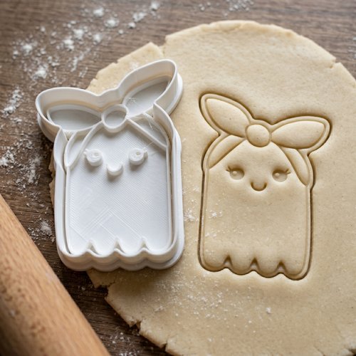 Emporte-pièce fantôme mignon avec nœud 8cm - moule biscuit artisanal