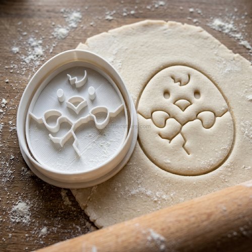 Emporte-piece poussin oeuf paques 8 cm