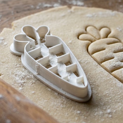 Emporte-pièce carotte 8 cm artisanal pour biscuits
