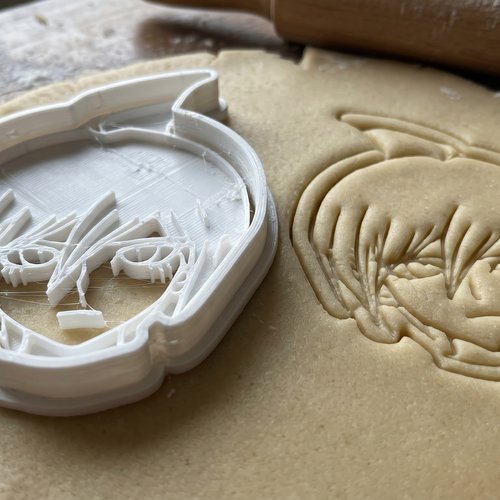 Emporte-piece visage manga 8cm moule biscuit artisanal