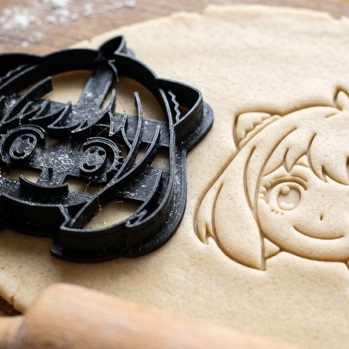 Emporte-pièce visage fille manga 8 cm