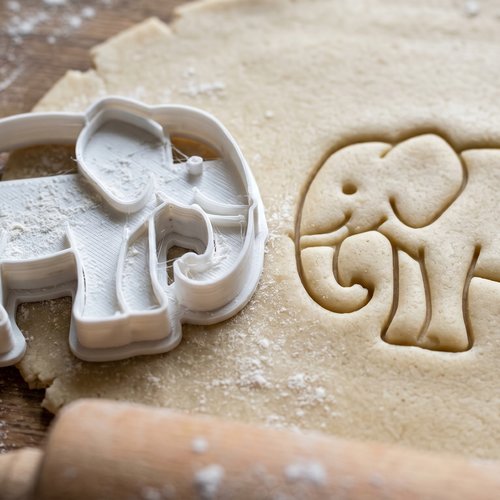 Emporte-piece elephant 8 cm - moule biscuit artisanal noir