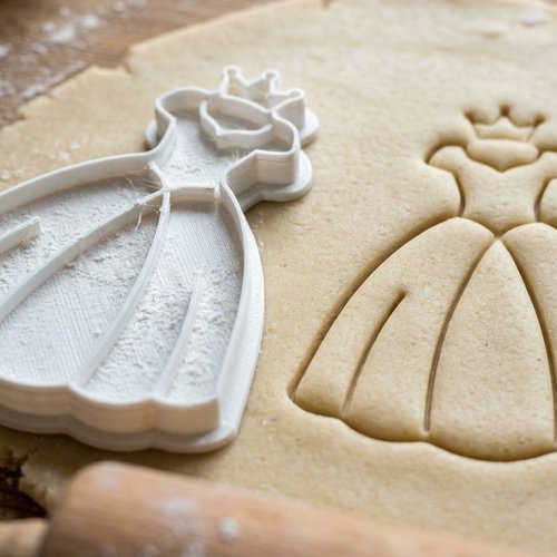 Emporte-pièce robe de princesse 8 cm pour biscuits