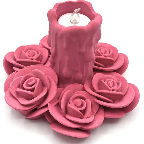 Bougeoir parmi les roses