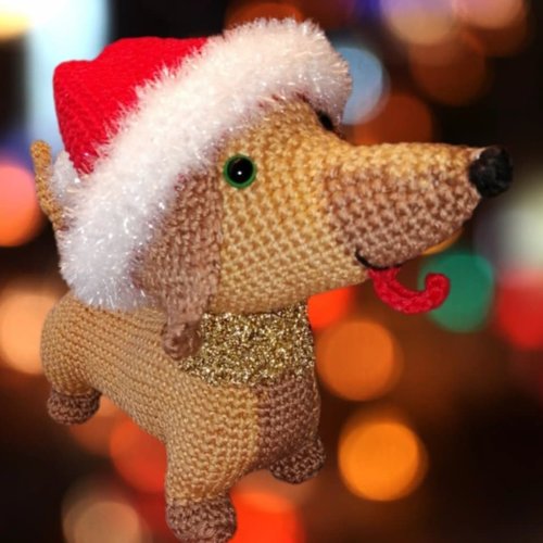 Noel the dachshund, english crochet pattern