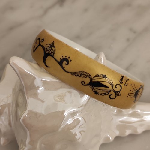 Bracelet porcelaine peint à la main dentelle noire et doré
