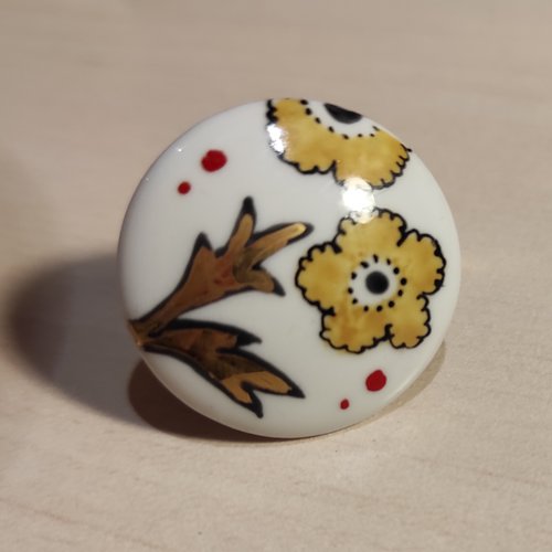 Bague porcelaine fleur jaune peinte à la main