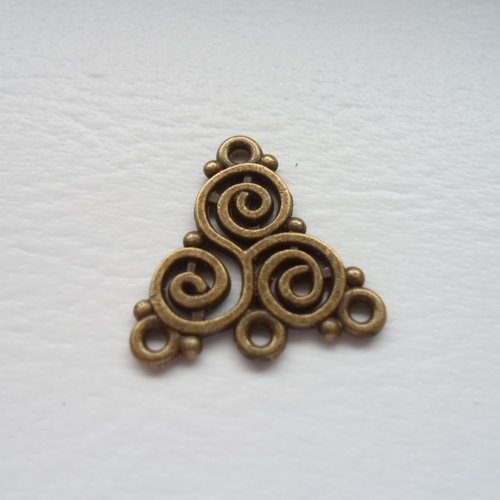 Connecteur triskele celtique bronze