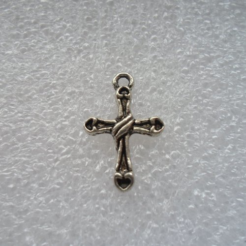 Breloque croix metal argente