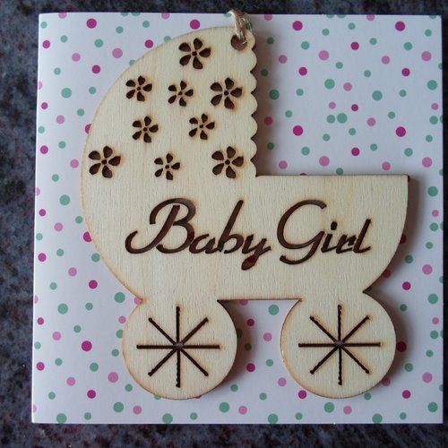 Carte double avec pendentif landau "baby girl" en bois a personnaliser