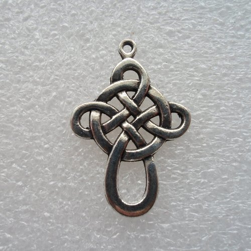 Breloque pendentif croix noeuds celtiques metal argente