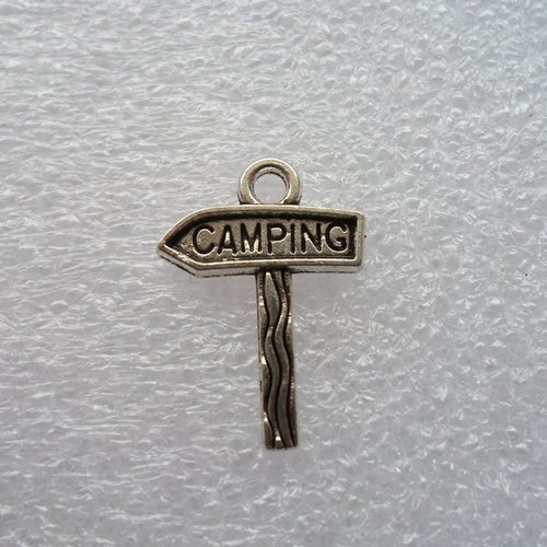 Breloque panneau "camping" metal argente