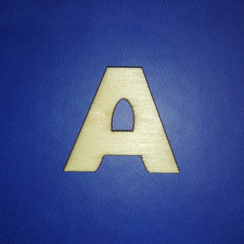 Lettre "a" en bois a decorer alphabet