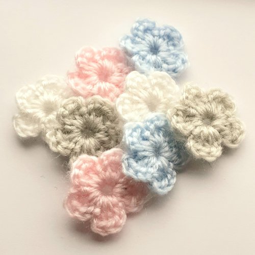 Lot 8 fleurs en laine applique au crochet 2,5 cm tons pastel