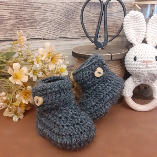 Chaussons pour bébé fille ou garçon, chaussons en laine réalisés au crochet, chaussons réglables à la cheville, naissance 3/6 mois