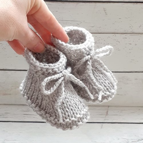 Chaussons en laine réalisés au tricot, chaussons pour bébé fille ou garçon avec lacet à nouer, naissance/3/6 mois