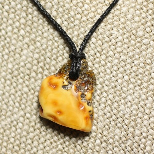 Collier pendentif en ambre naturelle 24mm n13