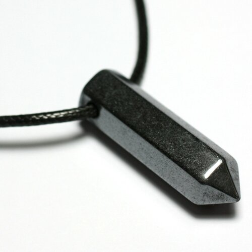 Collier perle pendentif pierre crayon pointe facetté 30mm hématite métal gris noir