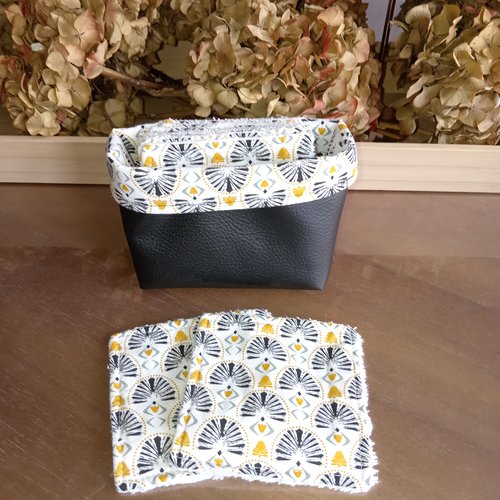 Panier et ses lingettes assorties