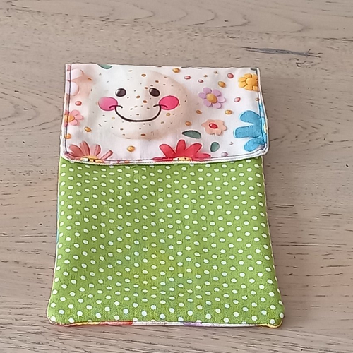 Pochette à crayons aimantées.